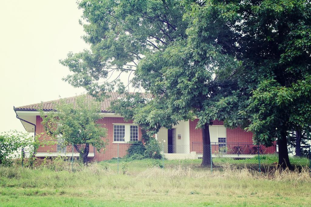 B&B "La Riviera" Arignano Bagian luar foto