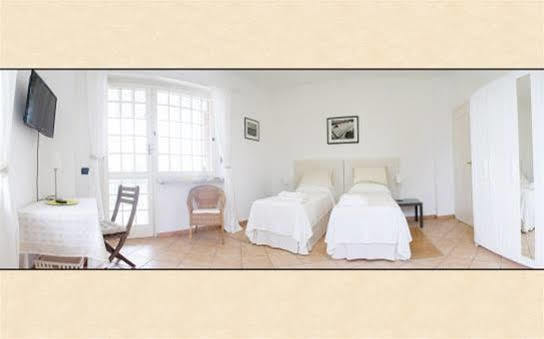 B&B "La Riviera" Arignano Bagian luar foto